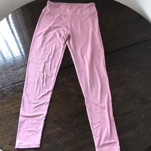 Pink leggings/yoga pants